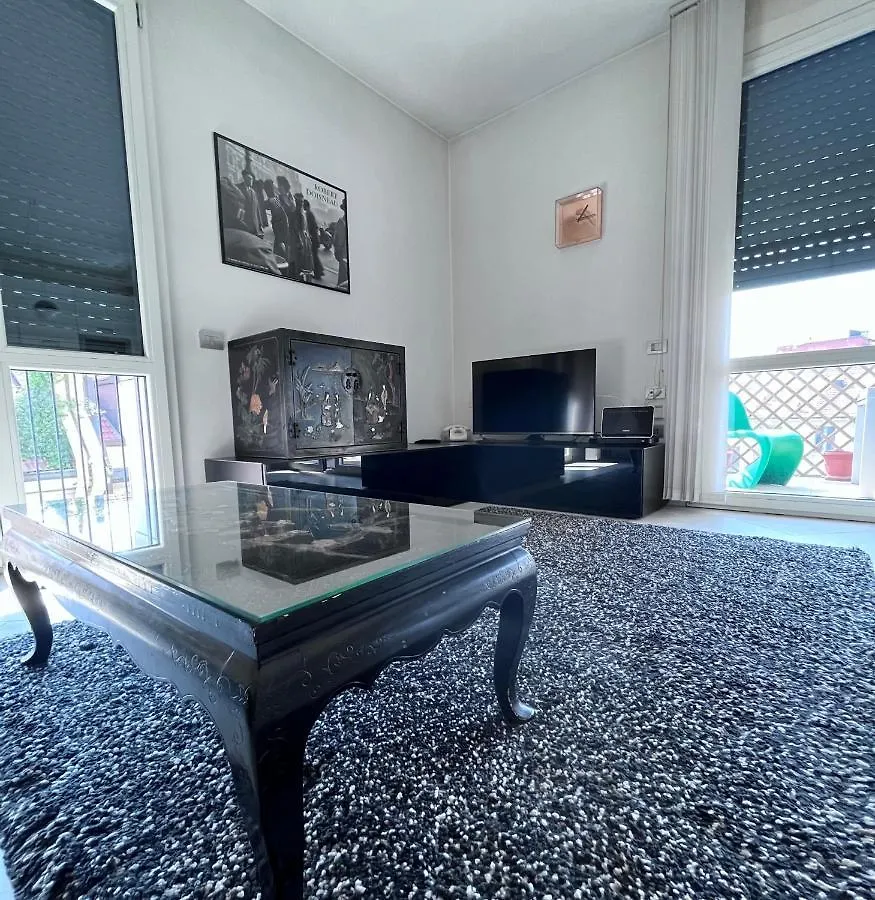 Apartment Villa Fenix Milano