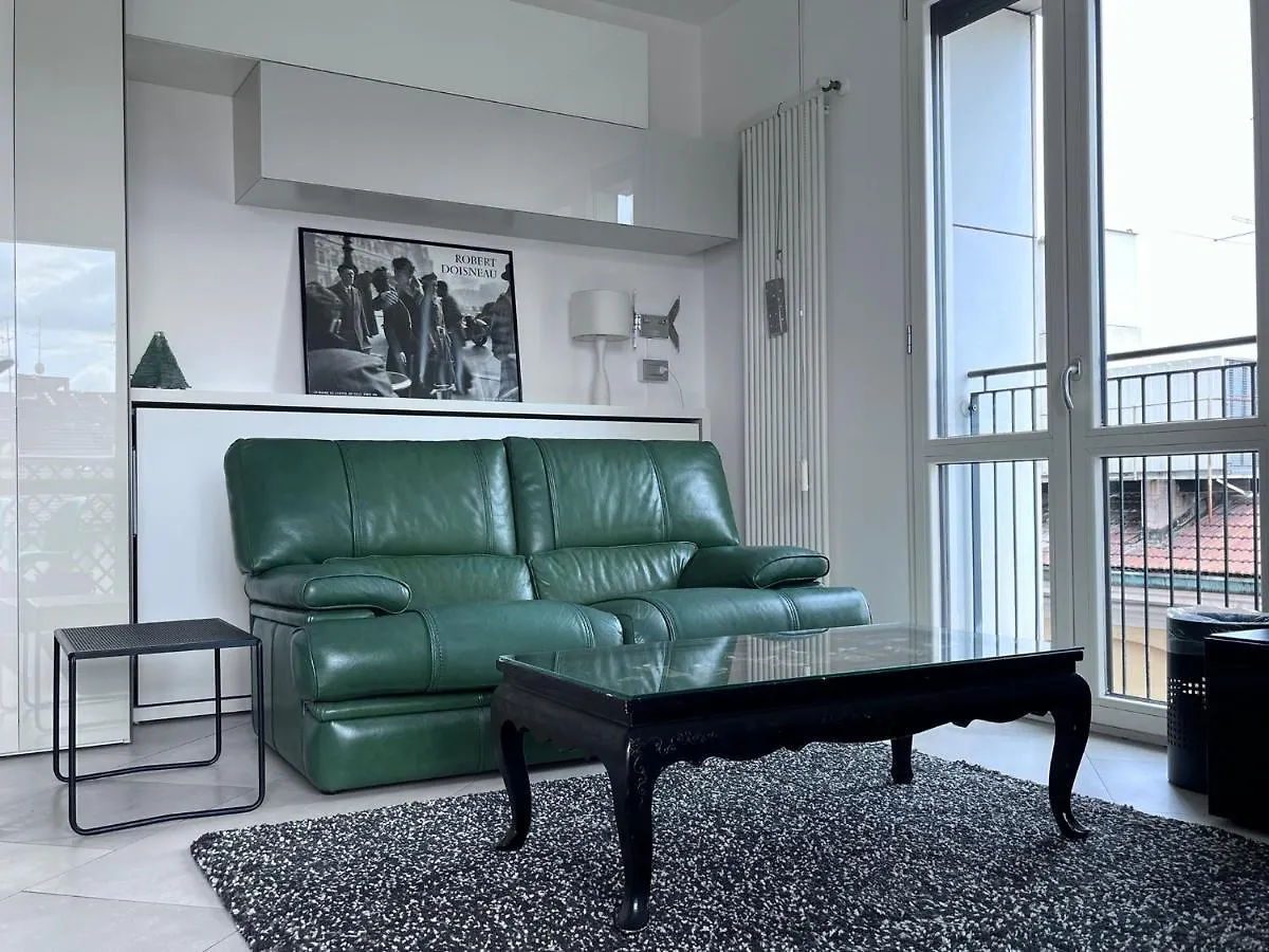 Villa Fenix Milano 0*,  Italien